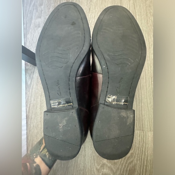 Clark's leather oxfords in burgundy shine size 7.5 - Picture 6 of 6